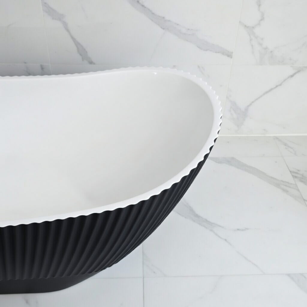 Starline Gloss Black Freestanding Bath (1700x750x720mm) - Image 2